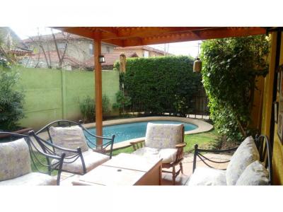 Casa con piscina, Condominio Santa Marta, Huechuraba, 3 habitaciones