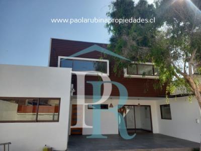 EXCELENTE PROPIEDAD COMERCIAL EN ARRIENDO, 260 mt2, 8 habitaciones