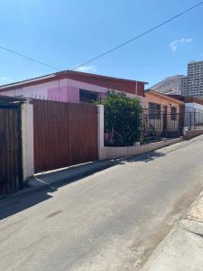 Se vende casa en gran vía, sector sur de Antofagasta, 300 mt2, 4 habitaciones