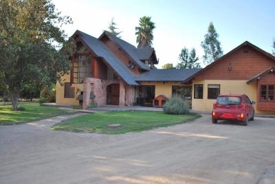 Hermosa y amplia casa estilo chilena en Lonquen norte, 250 mt2, 6 habitaciones