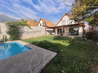 Casa en venta 4D+3b+piscina+jardin con terreno en Alto Macúl, 134 mt2, 4 habitaciones