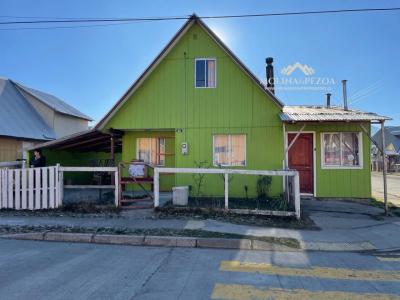 Se vende casa de esquina en Lonquimay, 90 mt2, 3 habitaciones