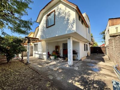 Acogedora Casa en venta 5D 1B Rodrigo de Araya Lateral / Marathon - Macul, 137 mt2, 5 habitaciones
