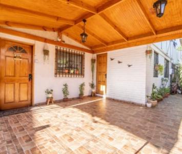 Escanilla propiedades, vende casa en villa las Flores, Maipu, 96 mt2, 5 habitaciones