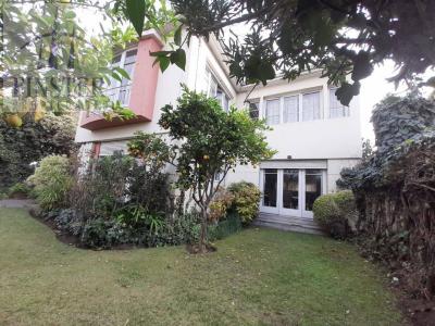 Finster Vende Clásica y Señorial Casa, Los Jardines Ñuñoa, 244 mt2, 4 habitaciones