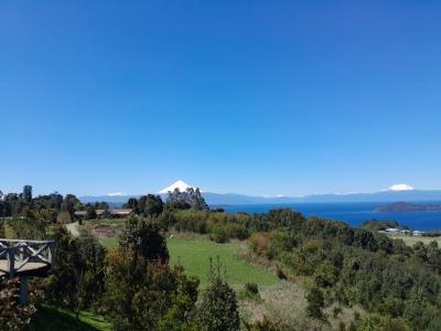 Casa con hermosa vista al Lago y los volcanes, 273 mt2, 5 habitaciones