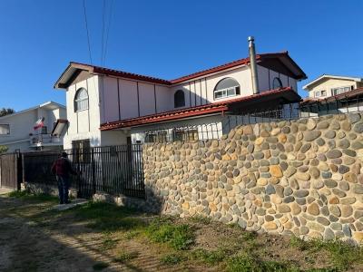 Se Vende amplia y Central Casa en Quilpué, 163 mt2, 4 habitaciones