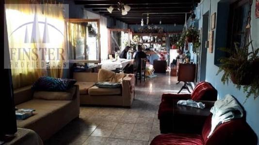 Amplia Propiedad casa, salón eventos, local, ex Restaurante Quintero, 8 habitaciones