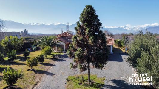 Los Andes vende-Parcela de 5000 m2 con  5d-6b con 2 piscinas, 70 mt2, 5 habitaciones