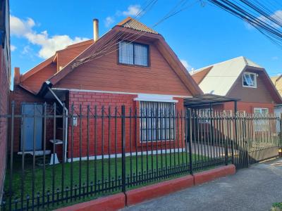 Plusvalia Corretajes Vende Casa por avda Recabarren en villa Santa Elena de Maipo, 3 habitaciones