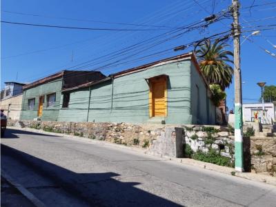 2 PROPIEDADES EN CALLE ERCILLA- CERRO BARON, 3 habitaciones