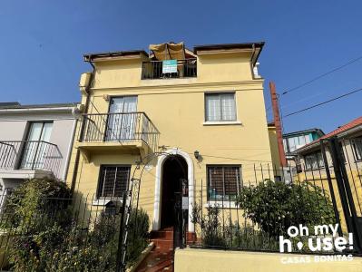 Valparaíso vende - Casa remodelada  Los Placeres, 221 mt2, 6 habitaciones