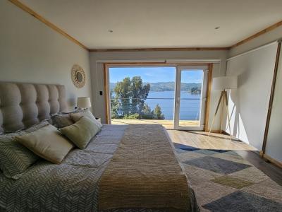 Acogedora casa en venta con vista al Lago Vichuquen., 140 mt2, 4 habitaciones