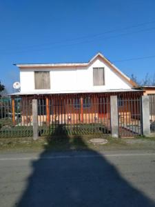 Casa en Sector Santa Ana de Queri, 248 mt2, 6 habitaciones