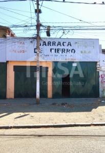 Local/Galpón para remodelar en calle Juan Vicuña, Santiago, 2016 mt2, 4 habitaciones