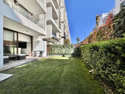 Venta Hermoso Duplex con Jardín y Subterráneo / 3D 3B + servicios / El Rodeo / Lo Barnechea / Portal La Dehesa, 195 mt2, 3 habitaciones