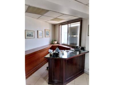 Oficina en Exclusivo Sector Financiero - Carolina Mejia Propiedades, 98 mt2, 4 habitaciones
