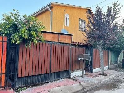 Se vende casa en Villa Los Claveles 1, Maipú, 77 mt2, 3 habitaciones