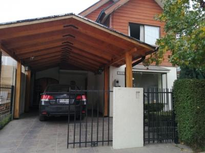 Se vende casa en Altos del Parque - Talca, 130 mt2, 3 habitaciones