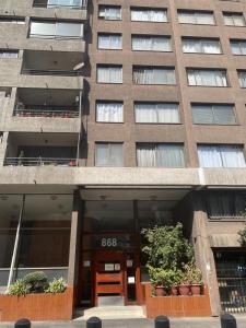 Departamento en pleno centro Santiago a pasos del metro U de, 51 mt2, 2 habitaciones