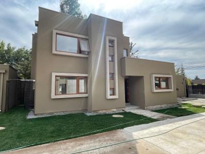 Se vende Casa Nueva en Altos Las Cruces, Talca., 203 mt2, 4 habitaciones